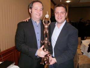 Gustavo Ron (izquierda) y Miguel Gilaberte (derecha) con-troefo-3