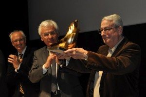 premio a Joan Pineda
