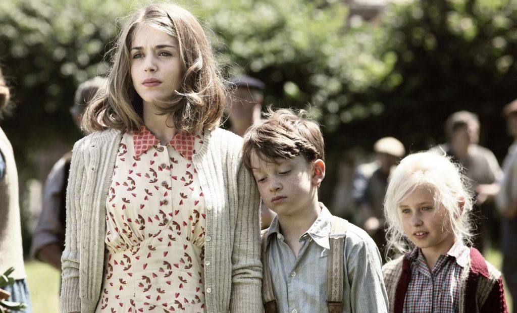 CinemaNet | Maestra y niño