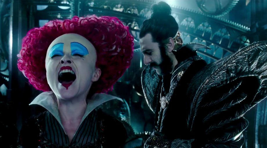 Alicia a través del espejo Mia Wasikowska CinemaNet analisis Tim Burton
