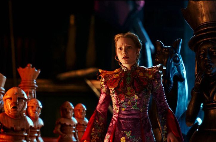 Alicia a través del espejo Mia Wasikowska CinemaNet analisis Tim Burton