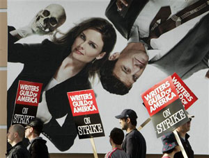Pérdidas millonarias, series y películas paradas por la huelga de guionistas