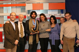 Eduardo Verástegui con miembros del equipo de CinemaNet en Madrid