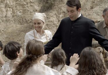 CinemaNet Poveda película sacerdote
