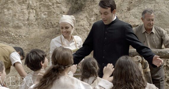 CinemaNet Poveda película sacerdote