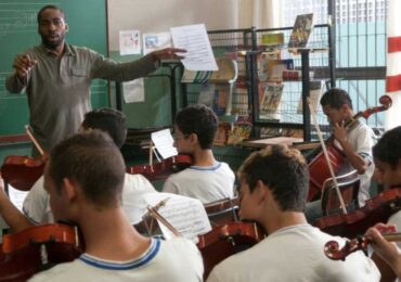 Cinemanet el profesor de violín favela Sergio Machado