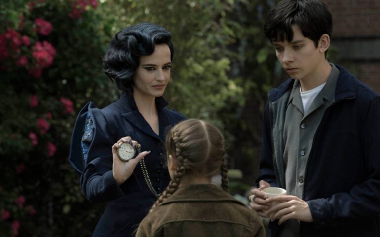 CinemaNet Miss Peregrine niños peculiares Tim Burton