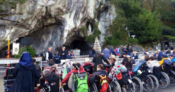 Lourdes Virgen